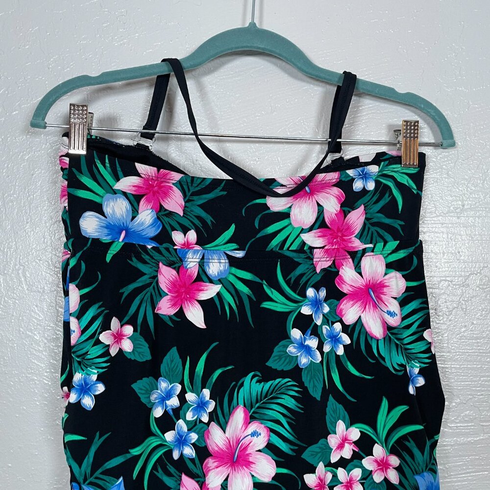 Catalina Women Plus Size 1X Black Floral One Piece Swimsuit Halter Padded Cups - Picture 7 of 10